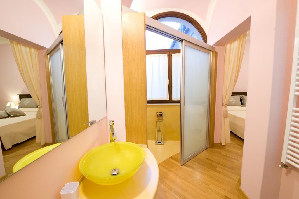 Piazza Azuni 18 Guest House Sassari Phòng bức ảnh